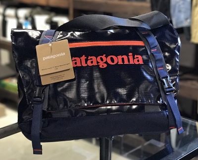 Patagonia ブラックホール・ミニ・メッセンジャー 12L