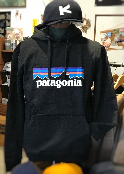 patagonia Ms P-6ロゴ・アップライザル・フーディ