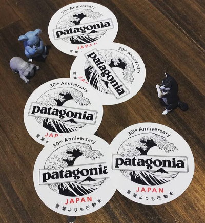 Patagonia商品お買い上げのお客様にステッカー差し上げます