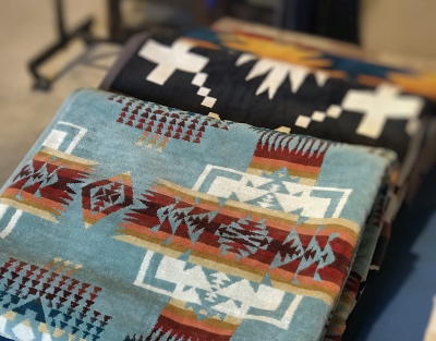 PENDLETON OVERSIZED JACQUARD TOWELS XB233